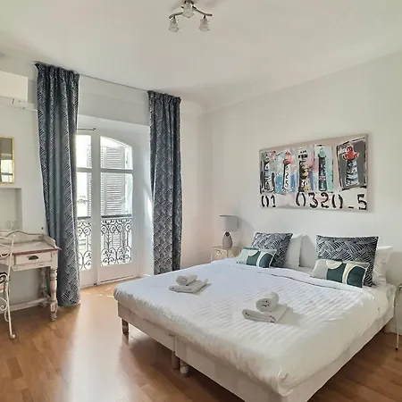 Nadia By Terry's Homes Daire *